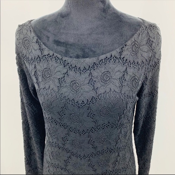 Ingrid & Isabel Black Lace Maternity Dress - Picture 4 of 6